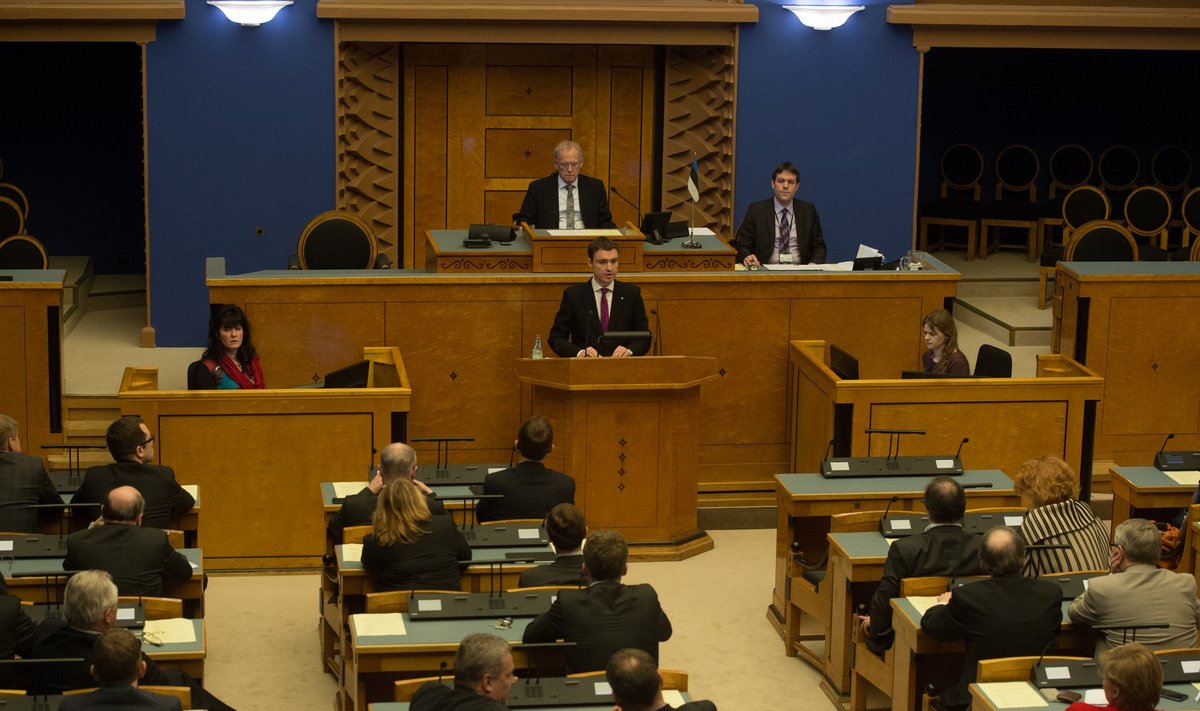 Rõivas sai riigikogult häältega 55 : 36 volituse moodustada valitsus