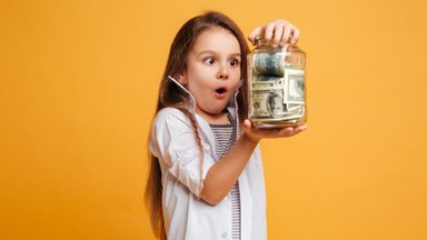Viis nõuannet lapsele rahatarkuse õpetamiseks