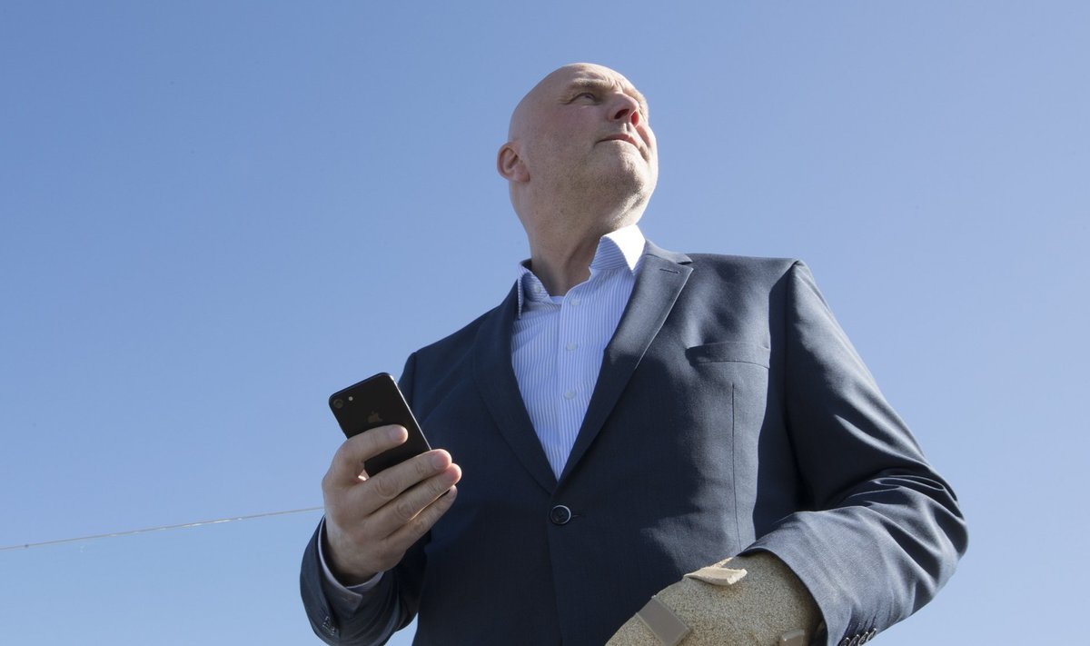 Gustav Adolfi Gümnaasiumi endine direktor Hendrik Agur töötab nüüd haridusministeeriumis Tallinna riigigümnaasiumide rajaja ametikohal.