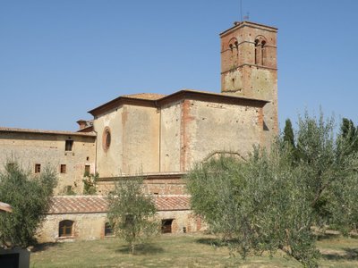 Toscana maitsvaimad road serveeriti Sant Anna in Camperna kloostris. Selles kloostritornis filmiti omal ajal maailmakuulsat mängufilmi "Inglise patsient".