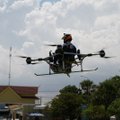 VIDEO | Mis liiklusummik? Kamp üliõpilasi lendab omaloodud drooniga