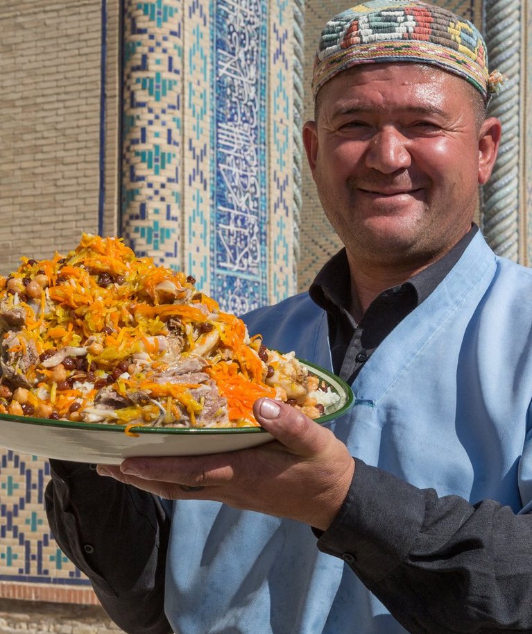 Usbekistani kultusrooga pilaff&nbsp;valmistatakse enamasti&nbsp;lambalihast, kuid seda tehakse ka looma- ja kanalihast.