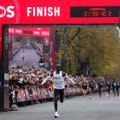 Keenialane Eliud Kipchoge tegi ajalugu, läbides maratoni alla kahe tunni