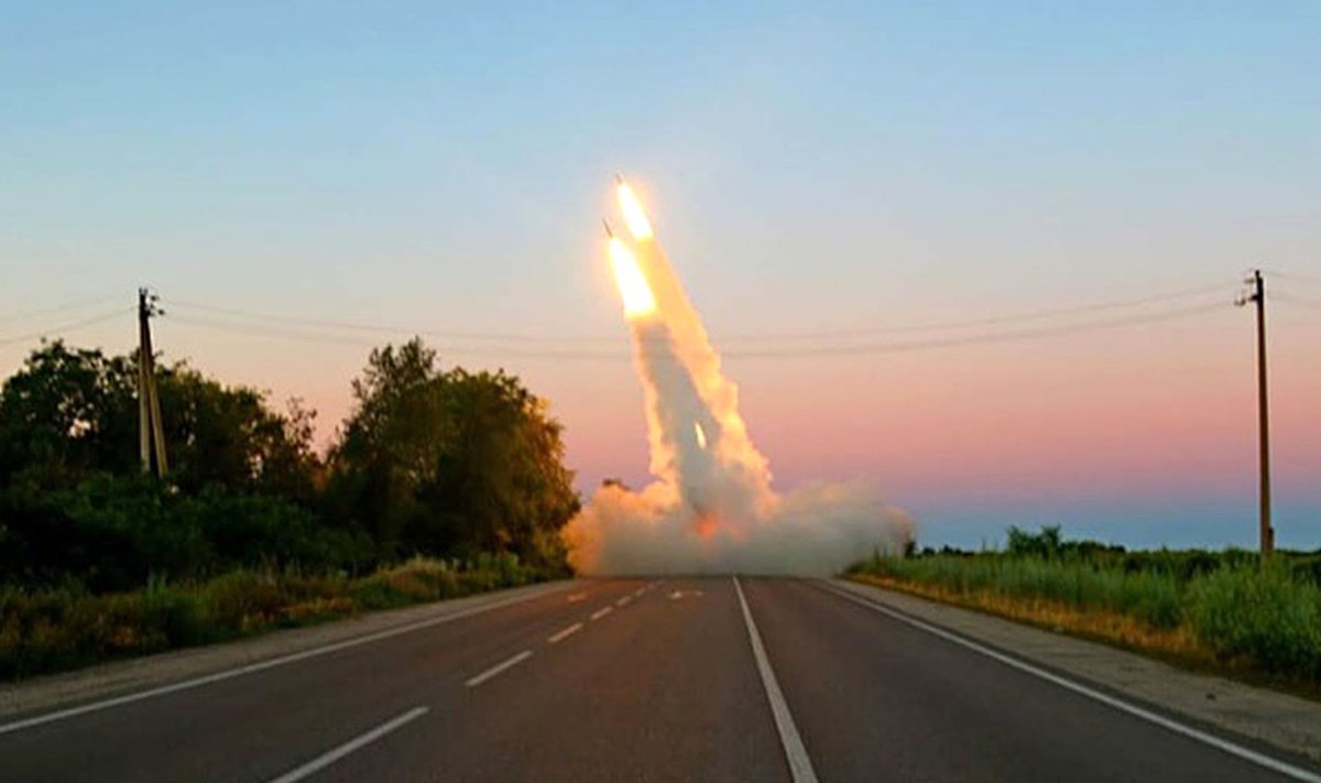 HIMARS LAHINGUVÄLJAL: USA antud raketisüsteem teeb venelastele paksu pahandust. 
