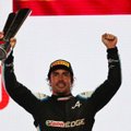 Fernando Alonso: Hamilton suhtleb vähestega ja kannab veidraid riideid
