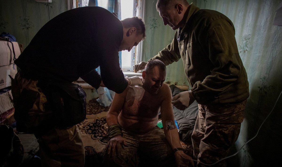 Раненый украинский военный