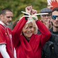 Kuidas näitlejanna Jane Fonda erkpunasest mantlist sai protestisümbol
