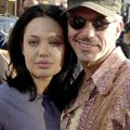 Billy Bob Thornton paljastab killukese pöörasest abielust Jolie'ga: ta arvas, et on romantiline kui võtame žileti ja omale näppu lõikame!