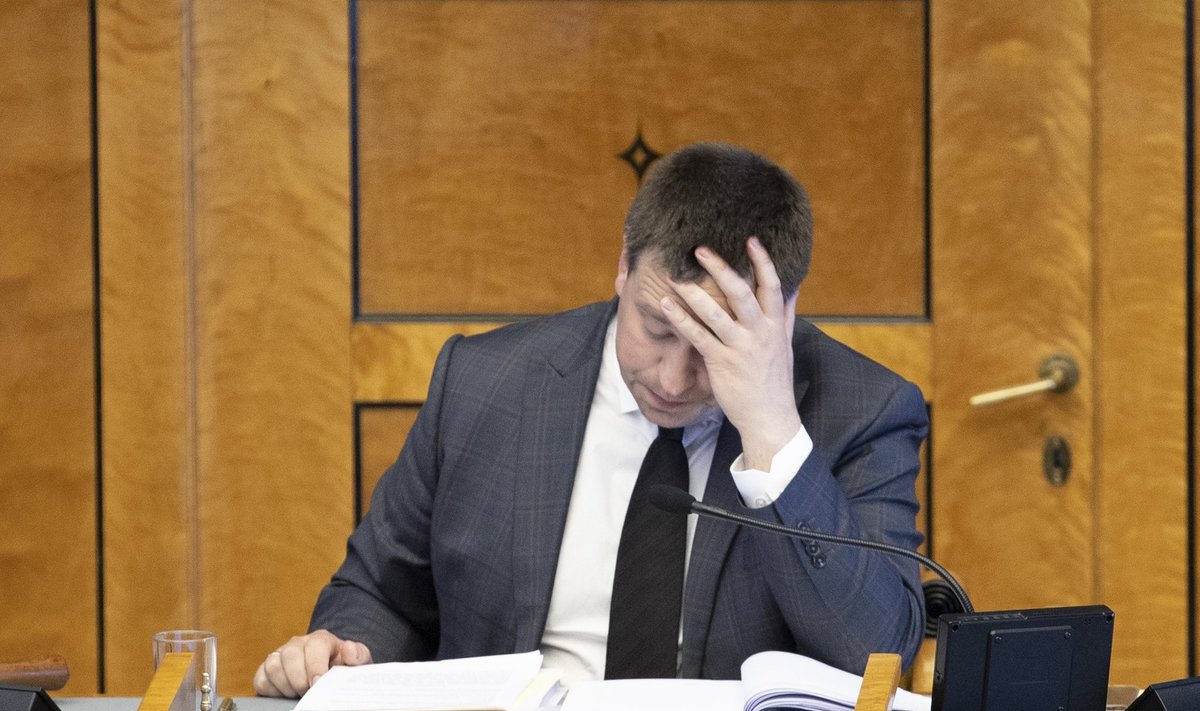 Jüri Ratas obstruktsiooniga võitlemas
