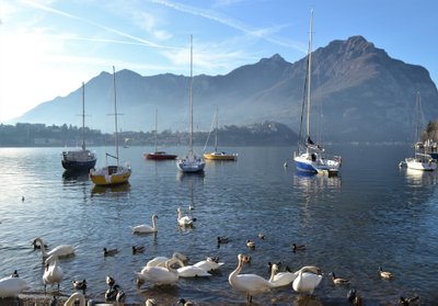 ILUSAM KUI POSTKAART: Lecco asub Põhja-Itaalias Como järve kaldal.