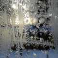 Как связаны ледяные узоры на окне и счета за отопление и электричество? 
