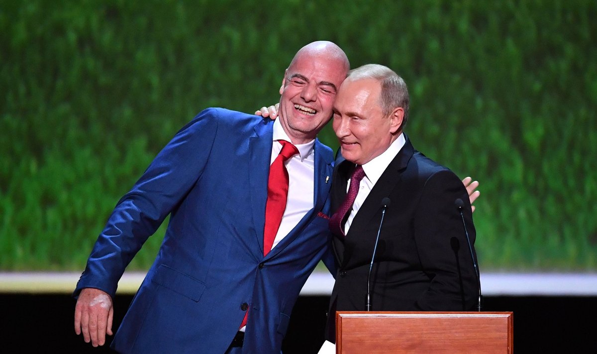 Kohe näha, et vanad sõbrad. FIFA ja Venemaa president Gianni Infantino ja Vladimir Putin