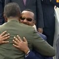 Endised verivaenlased Etioopia ja Eritrea tõotasid teineteisele kallistuste saatel suurt armastust