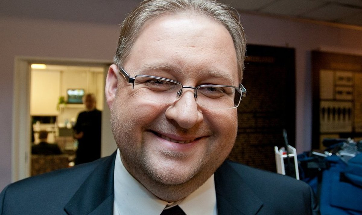Anvar Samost