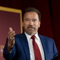 VIDEO | Arnold Schwarzenegger näitab humoorikalt, kui oluline venitamine on. Ka Stallone on uhke