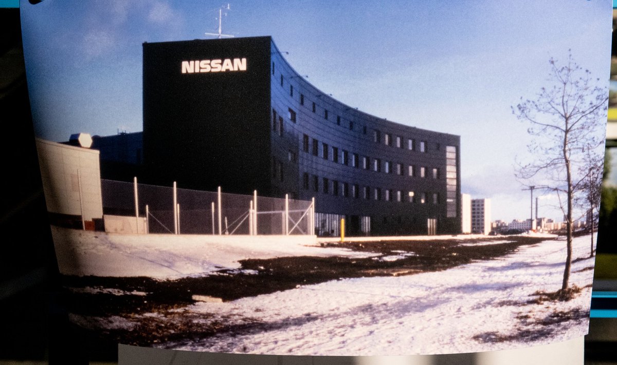 Arhitektide Andres Siimu ja Hanno Kreisi tuntumaid hooneid on Nissani keskus Lasnamäel, mis oli esimene seda tüüpi autokeskus Eestis.