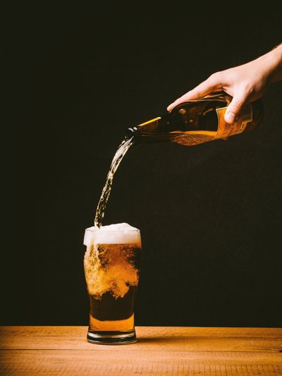 Sajand tagasi hakati alkoholivaba õlut tootma paratamatusest, sest isegi kuiva seaduse ajal sooviti juua õlut ehk linnastest, veest ja humalatest pärmiga kääritatud jooki. 