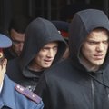 Venemaa jalgpallikoondise rusikakangelased said vanglast välja