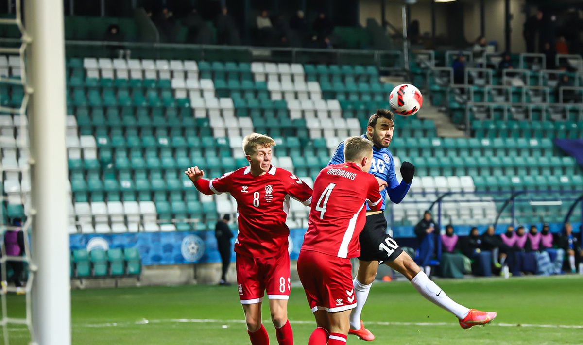 Sergei Zenjov lõi 2 : 0 võidumängus avavärava.