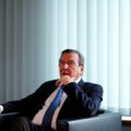 Gerhard Schröder kaebas Saksa parlamendi kohtusse, et saada tagasi oma kaotatud privileegid