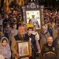 В Екатеринбурге тысячи верующих вышли на крестный ход вопреки запрету властей