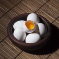 4 NUTIKAT VIISI, kuidas eraldada munakollaseid munavalgetest