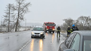FOTOD | Järvamaal põrkasid kokku kaks autot