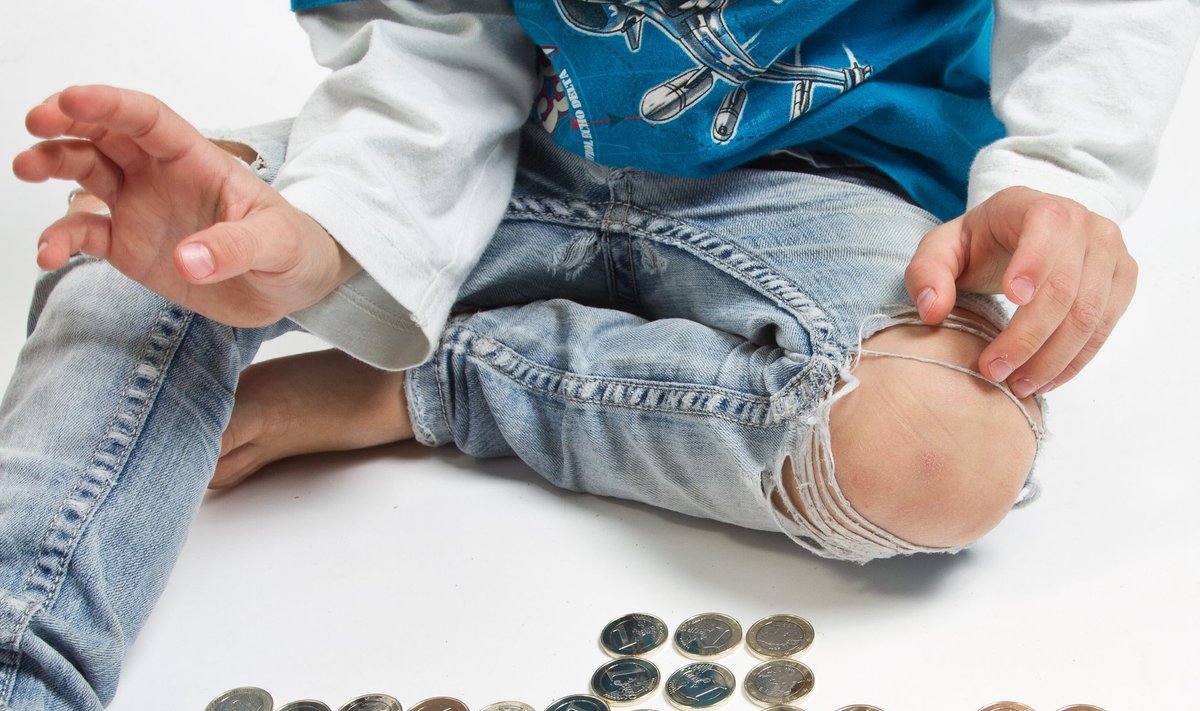 Lapsevanemad ei ole tihti kursis, et lapse nimel tohib investeerida ainult oma raha. Kui tegemist on lapse enda rahaga, mis on saadud näiteks päranduseks või kingiks, siis on selleks vaja kohtu luba.