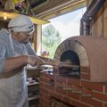 KAUNEIM MAAKODU 2021 | Pere ehitas vana puukuuri ümber nelja küttekoldega pitsakojaks