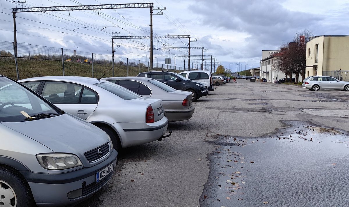 Parkimine ja trahvid Ülemiste teel