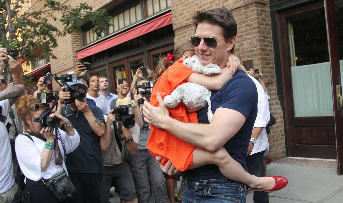 Tom Cruise tütrega 2012. aastal.