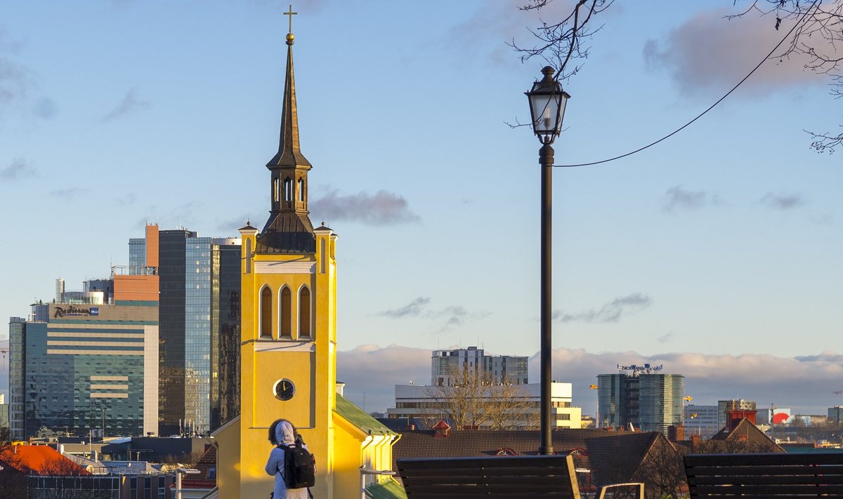 GRAAFIK: 2015 - Sajandi kõige soojem aasta Tartus ja Tallinnas* - Delfi