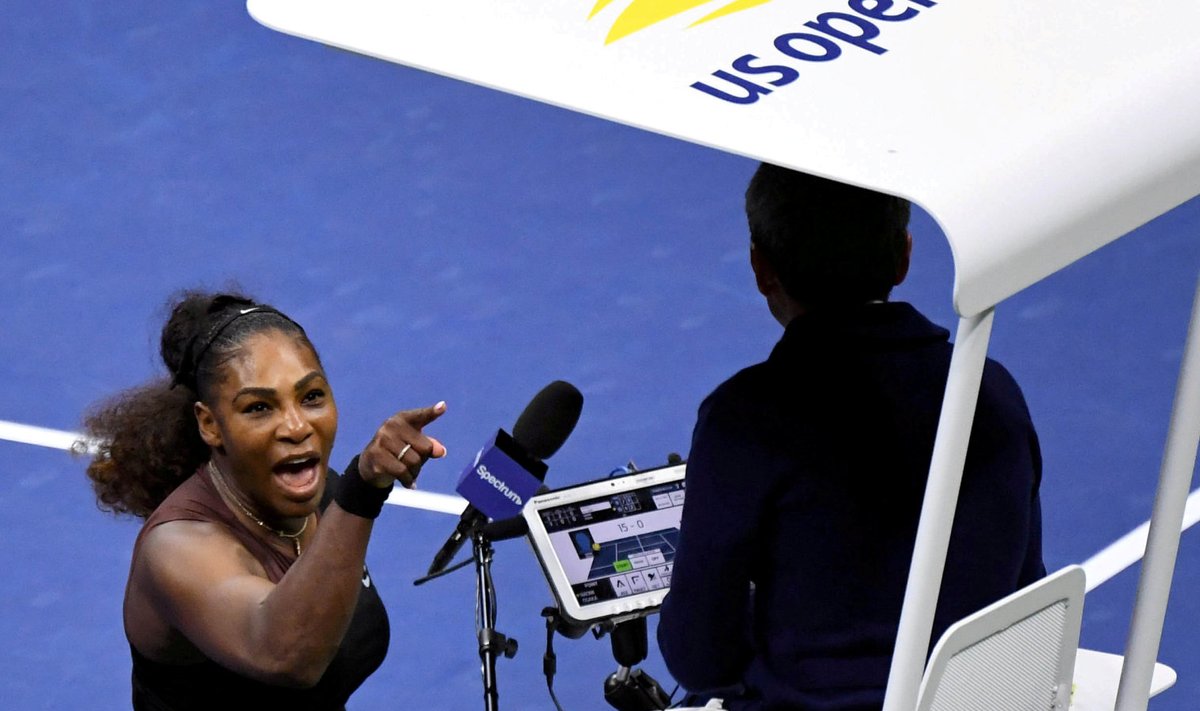 Serena Williams sõimab pukikohtunik Carlos Ramost petiseks ja vargaks