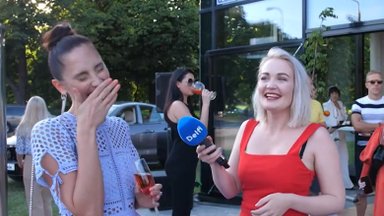 ВИДЕО | Новый салон Maserati в Таллинне: Почему сексуальных девушек привлекают мужчины на люксовых авто?