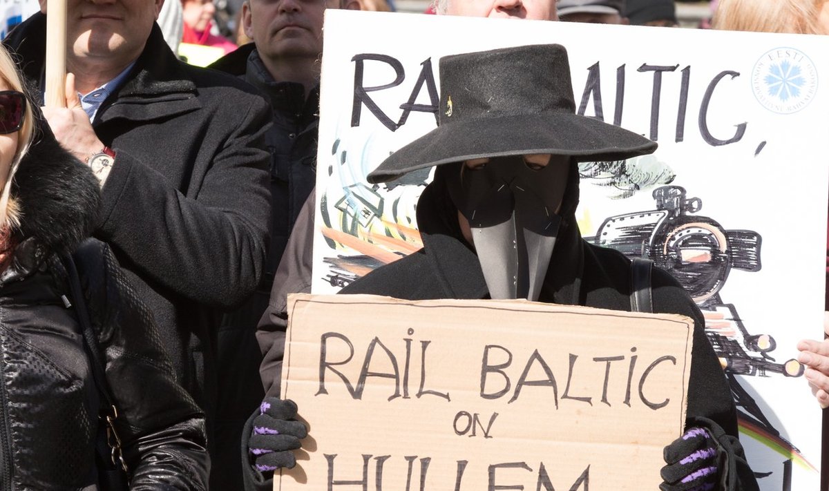Meeleavaldus Rail Balticu vastu vabaduse väljakul