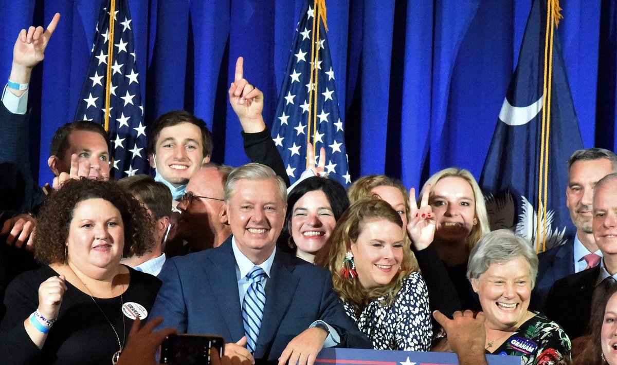 Vabariiklaste võidukas senaator Lindsey Graham eile toetajate keskel