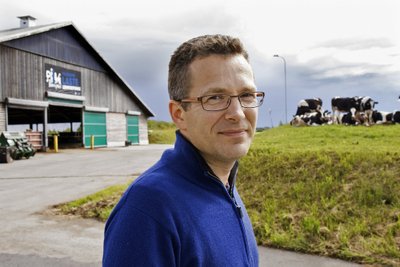“Soovime Kaiusse ehitada uue farmi 1200 lüpsilehmale, samuti laiendada Väätsa farmi veel tuhande lehma võrra,” avab Trigon Dairy Farming Estonia juhatuse liige Margus Muld lennukaid tulevikuplaane.