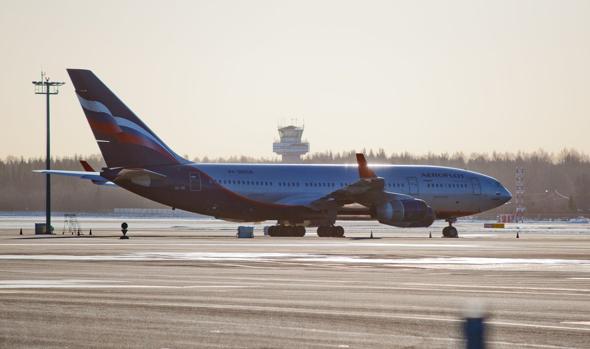 Aerofloti lennuk Tallinna lennujaamas