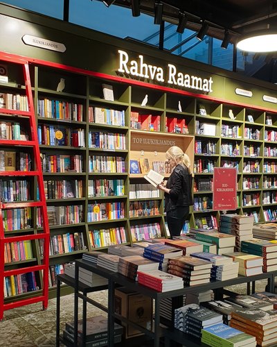 Suure tootevaliku juures on väga oluline poe kasutajasõbralikkus. Rahva Raamat on mitmeid aastaid valitud oma kategooria kõige kasutajasõbralikumaks e-poeks.