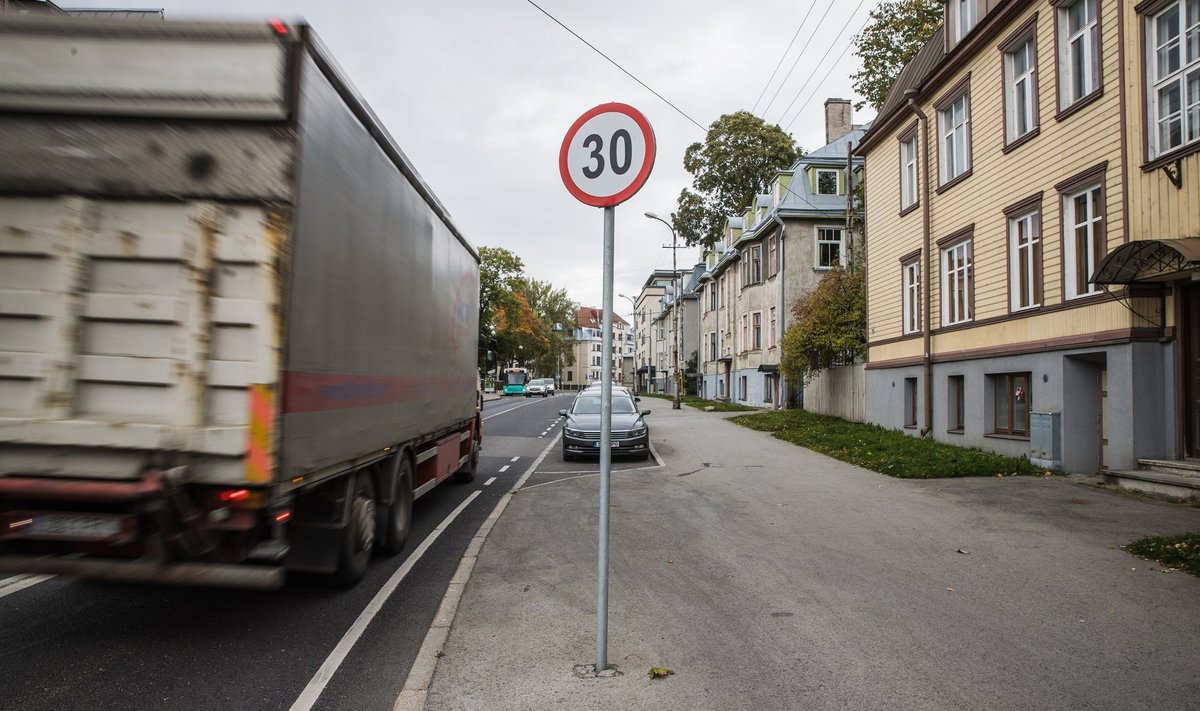 30 km/h kehtib juba praegu paljudel Tallinna tänavatel, pildil on Tehnika tänava algus. 