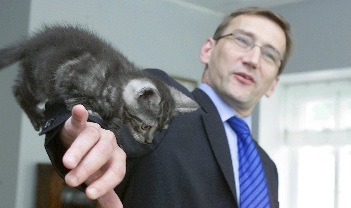 Aastal 2003 oli tollase peaminister Partsi kass Miisu veel päris pisike