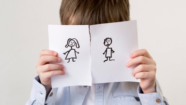 Põhjused, miks värskelt vallalised emad-isad ei peaks lastega uutest suhetest rääkima