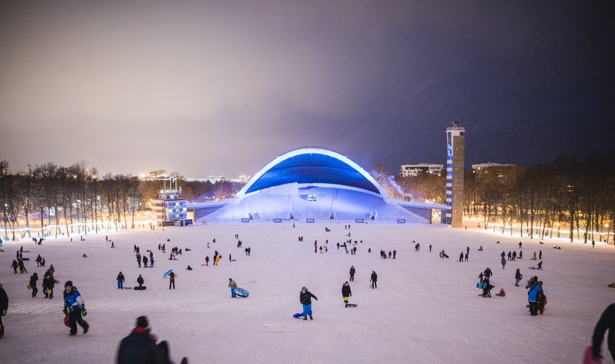 Kelgutajad Tallinna Lauluväljakul
