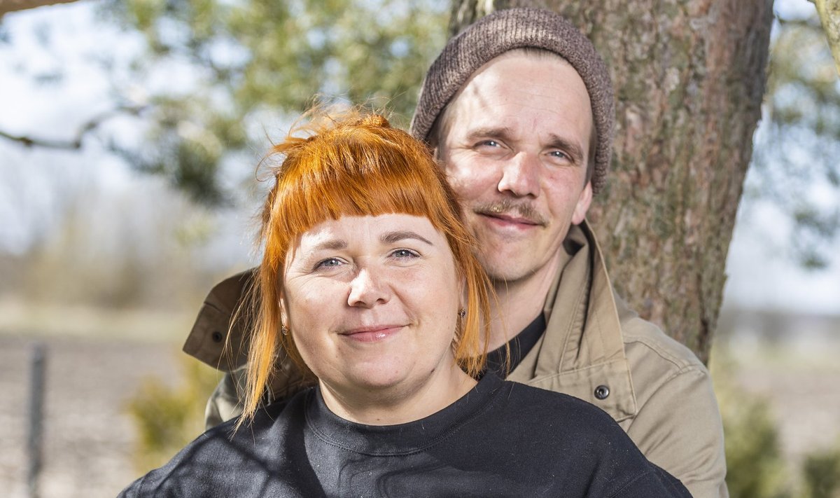 TAAVI JA KATRIN TÕNISSON on omandanud näitleja kutse Viljandi kultuurikolledžis. Taavi töötab NUKU teatris, Katrin Eesti lastekirjanduse keskuses.