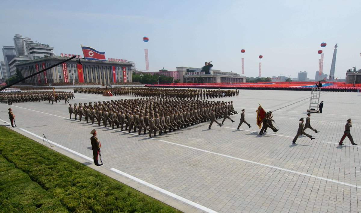 Põhja-Korea paraad.