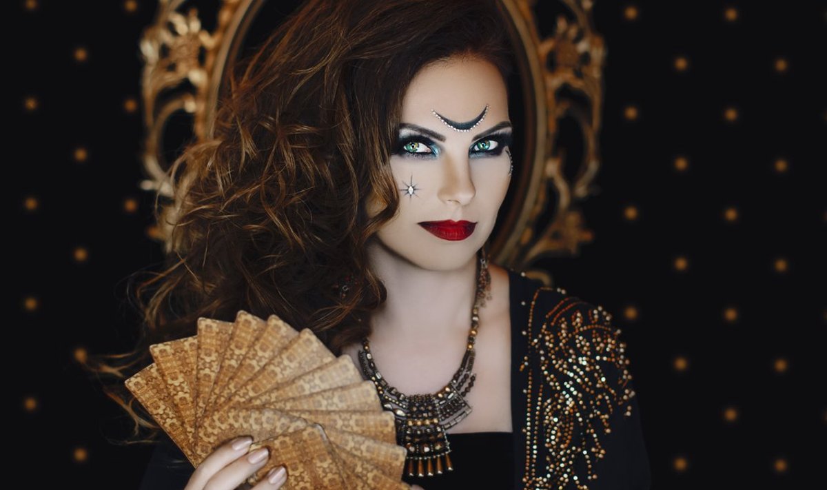Taroskoobi autor Katrin Oidra
