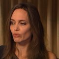 После развода распереживавшаяся Анджелина Джоли закрутила роман с... актрисой