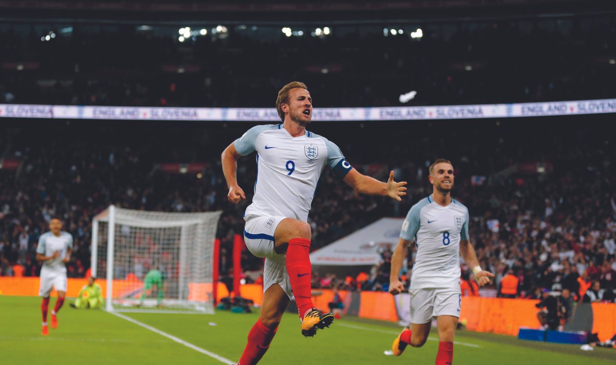 Inglismaa rünnakuid veab Harry Kane (nr 9). Keskväljal hoiab asju korras Jordan Henderson.