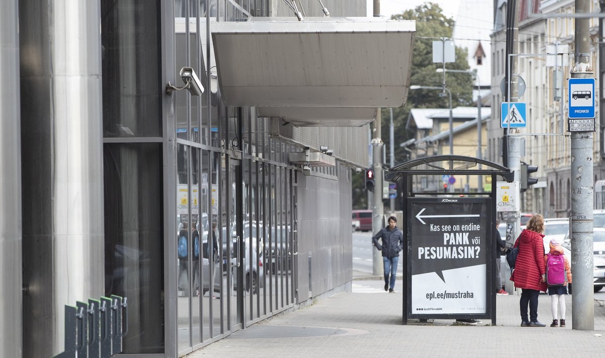 Reklaam endise Danske panga ees 21.09.2020