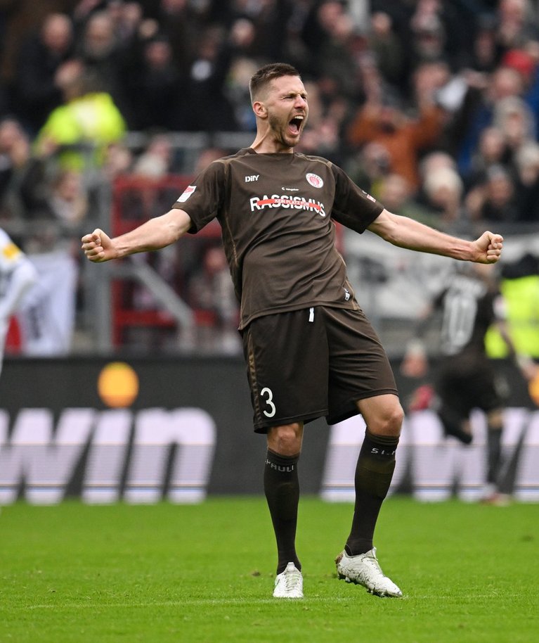 Karol Mets on 2. Bundesligas end hästi käima saanud ja naudib olukorda.